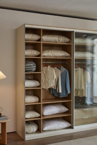 ארון הזזה דגם לין 2 דלתות בגוון שמנת 240/240