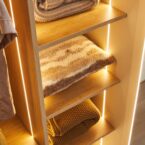 ארון הזזה דגם לין 2 דלתות בגוון שמנת 240/240