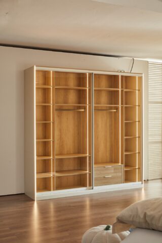 ארון הזזה דגם לין 2 דלתות בגוון שמנת 240/240