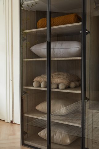 ארון דגם רז 6 דלתות בגוון טרוורטין + תאורה