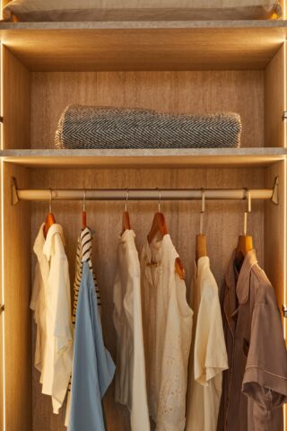 ארון דגם רז 6 דלתות בגוון טרוורטין + תאורה