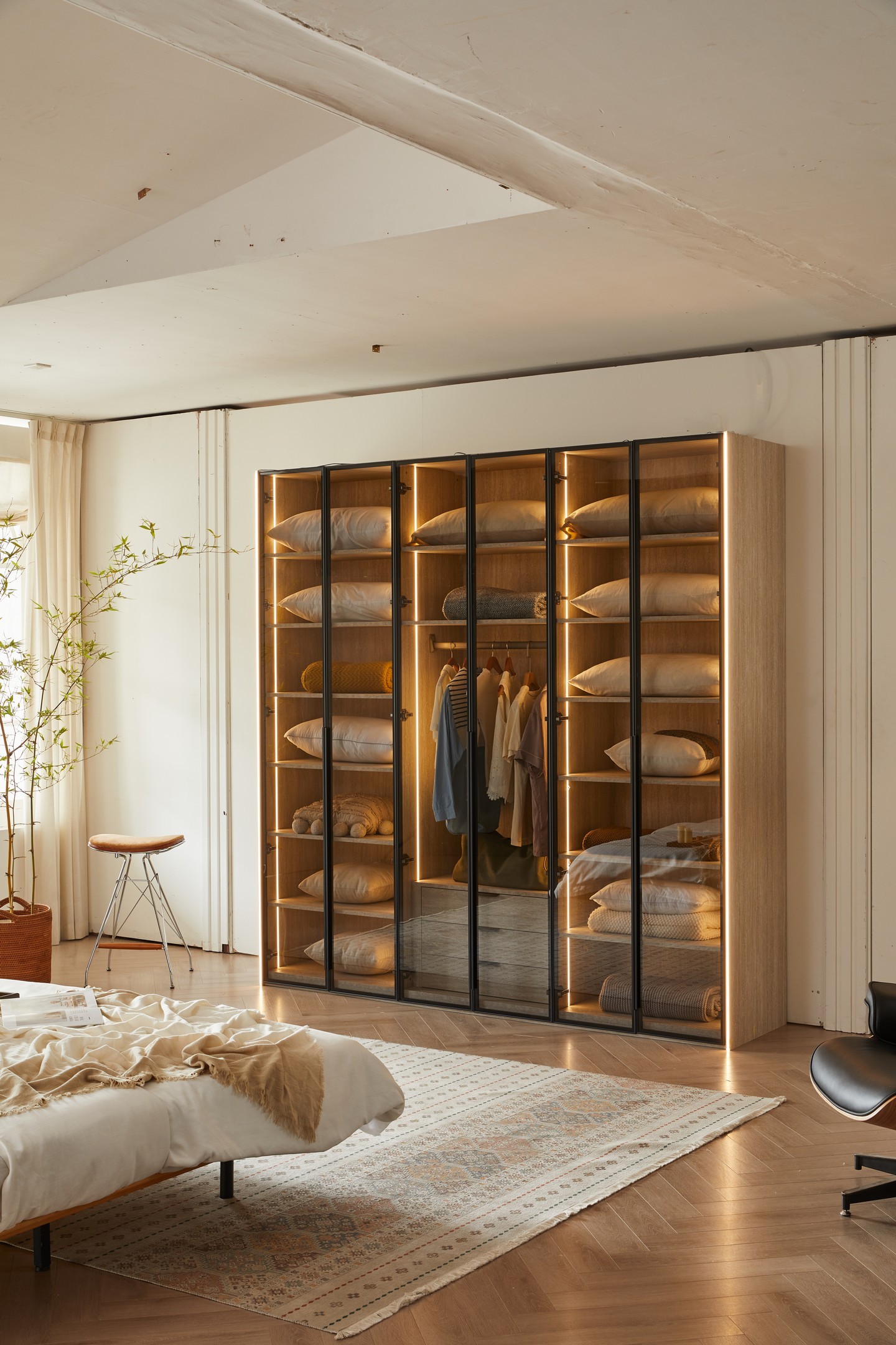 ארון דגם רז 6 דלתות בגוון טרוורטין + תאורה