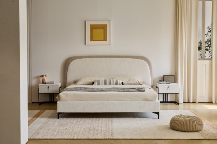 מיטה דגם ונציה - שמנת FABRIC + מזרן מתנה