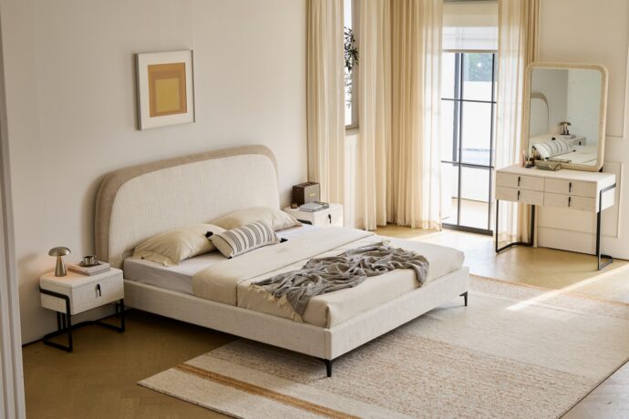 מיטה דגם ונציה - שמנת FABRIC + מזרן מתנה