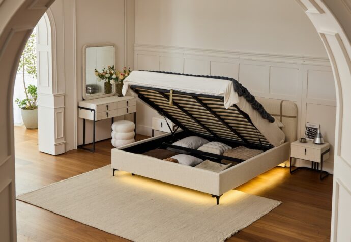 מיטה דגם פראג - שמנת FABRIC + ארגז מצעים ומזרן מתנה