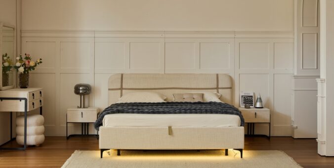 מיטה דגם פראג - שמנת FABRIC + ארגז מצעים ומזרן מתנה