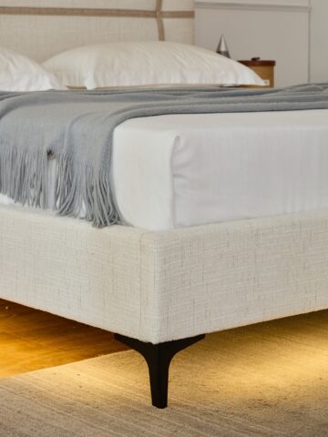 מיטה דגם פראג - שמנת FABRIC + מזרן מתנה