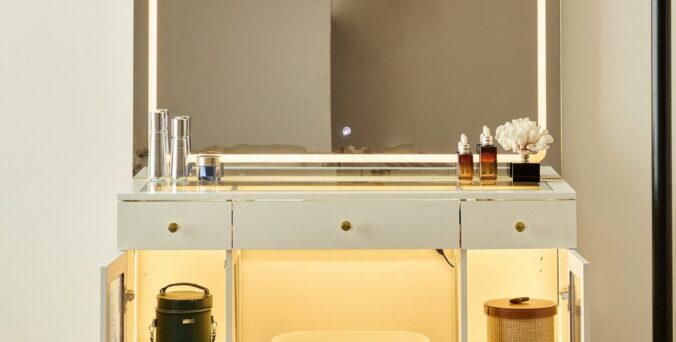 קומודה ומראה דגם אורן