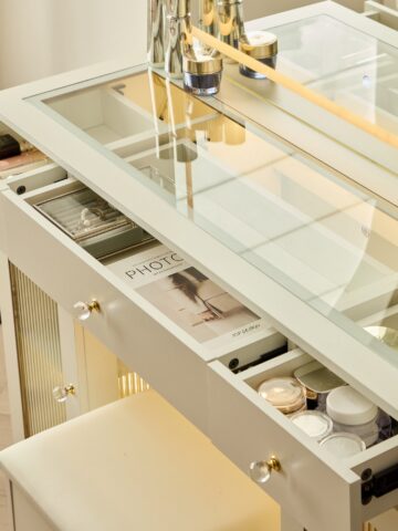 קומודה ומראה דגם אורן