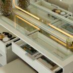 קומודה ומראה דגם אירוס