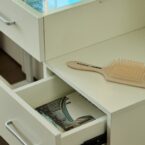 קומודה ומראה דגם ארי