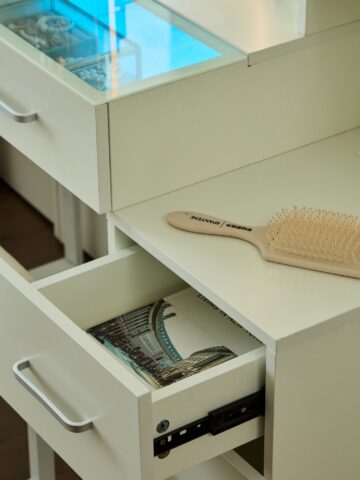 קומודה ומראה דגם ארי