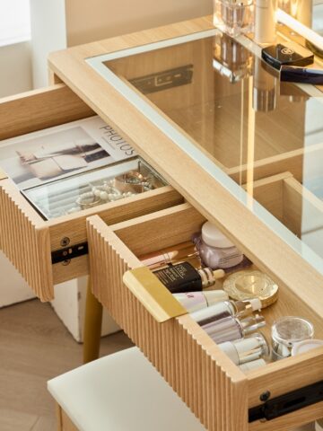 קומודה ומראה דגם ויקטוריה