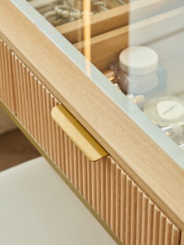 קומודה ומראה דגם ויקטוריה