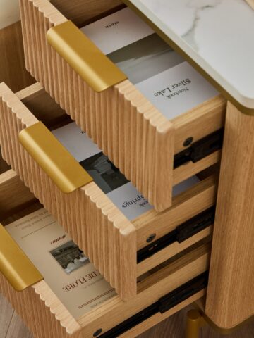 קומודה ומראה דגם ויקטוריה