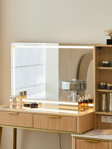 קומודה ומראה דגם ויקטוריה