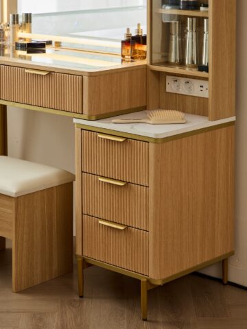 קומודה ומראה דגם ויקטוריה