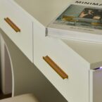 קומודה ומראה דגם ליצ'י