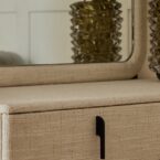 קומודה ומראה דגם סימפל שמנת