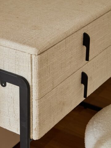 קומודה ומראה דגם סימפל שמנת