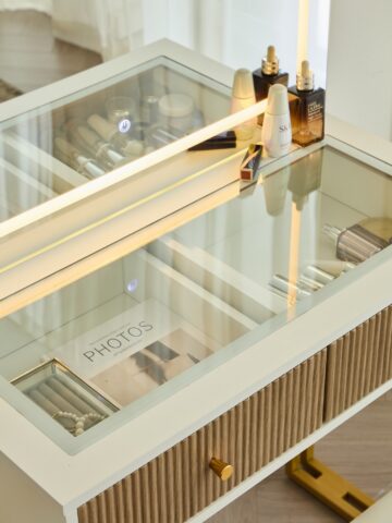 קומודה ומראה דגם ענבר