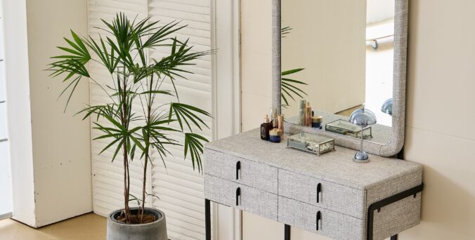 קומודה ומראה דגם פראג בגוון אפור