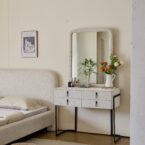 קומודה ומראה דגם פראג בגוון שמנת