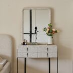 קומודה ומראה דגם פראג בגוון שמנת