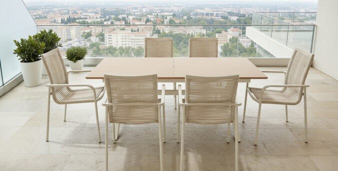 שולחן חוץ דגם גבריאל (רגליים בגוון שמנת)