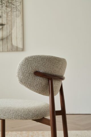 כיסא דגם לירון בגוון שמנת