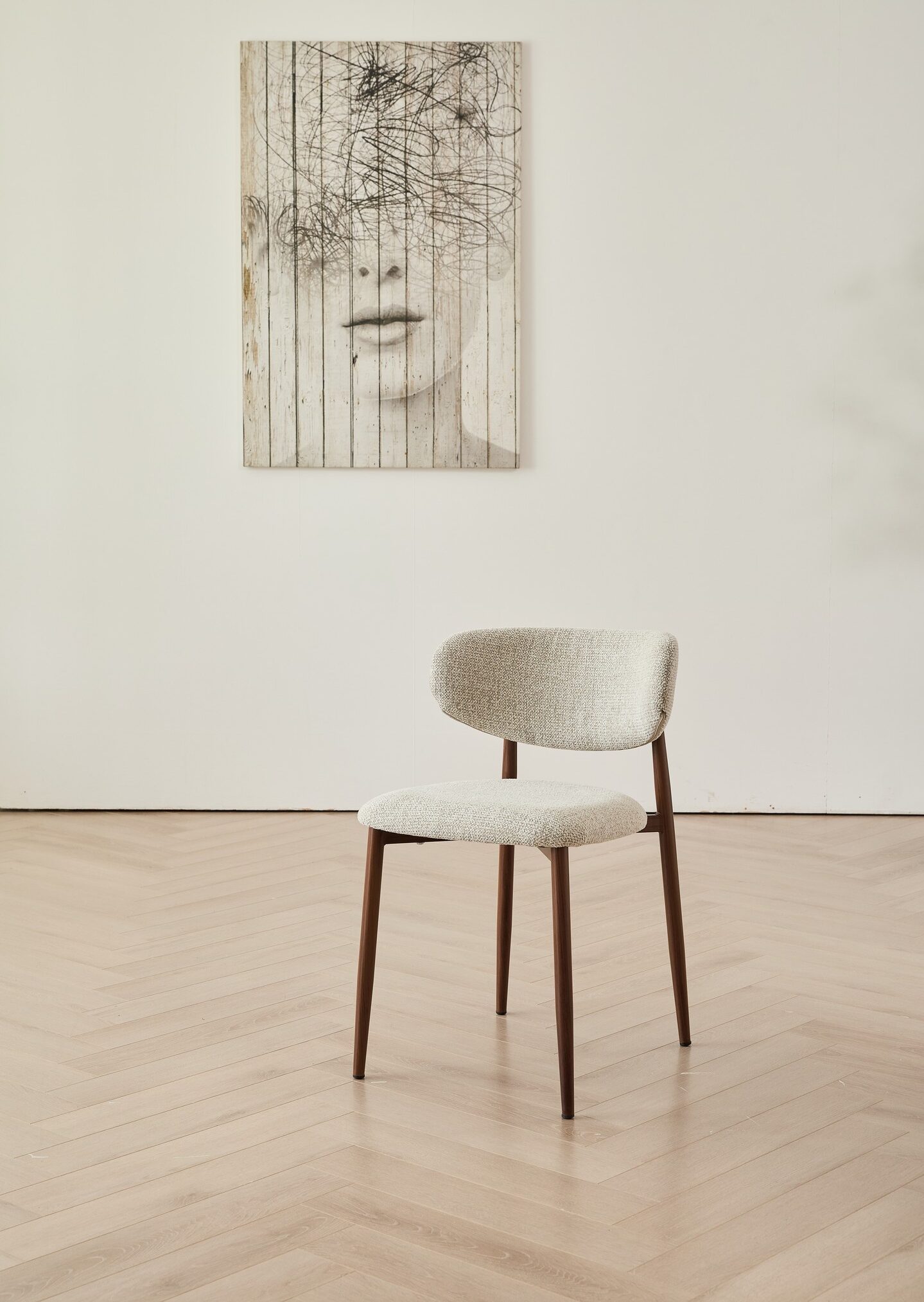 כיסא דגם לירון בגוון שמנת