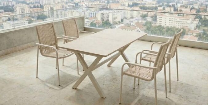 שולחן חוץ דגם גבריאל (רגליים בגוון שמנת)