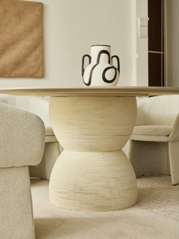 שולחן דגם נוגה בגוון אבן