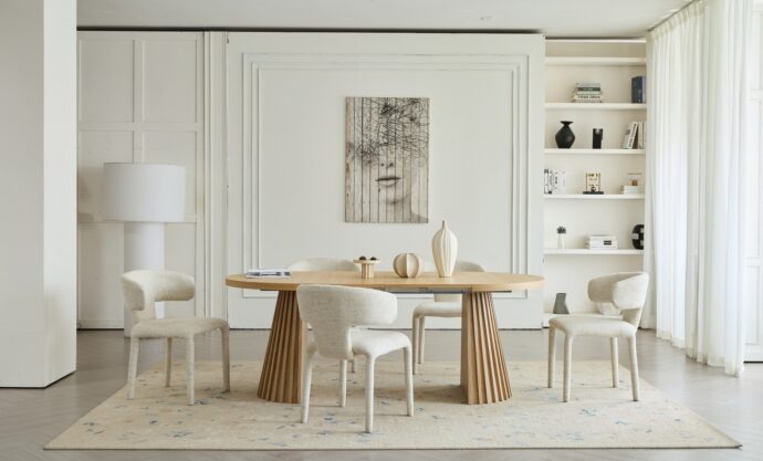 שולחן דגם קדם בגוון אלון בהיר