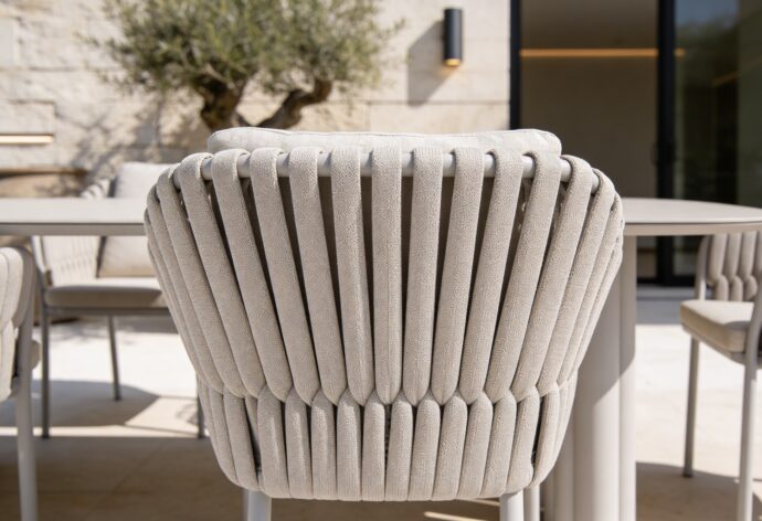 כיסא חוץ דגם 'טורונטו' בגוון אפור