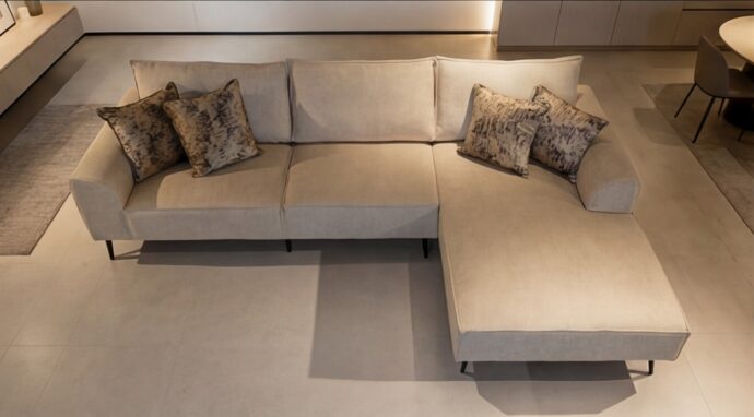 סלון דגם רויאל 300/200 ס״מ בגוון שמנת