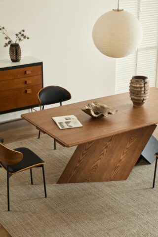 שולחן דגם 'כפיר' בגוון אגוז