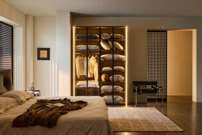ארון דגם רז 4 דלתות בגוון אגוז + תאורה